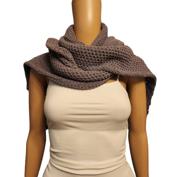 Gray Knit Scarf - Picture 2 of 6